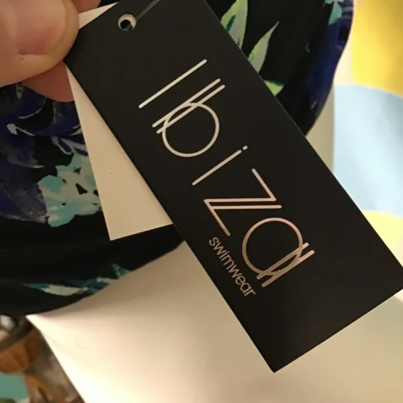 NWT IBIZA swimware black floral Top size 3X - Picture 3 of 8